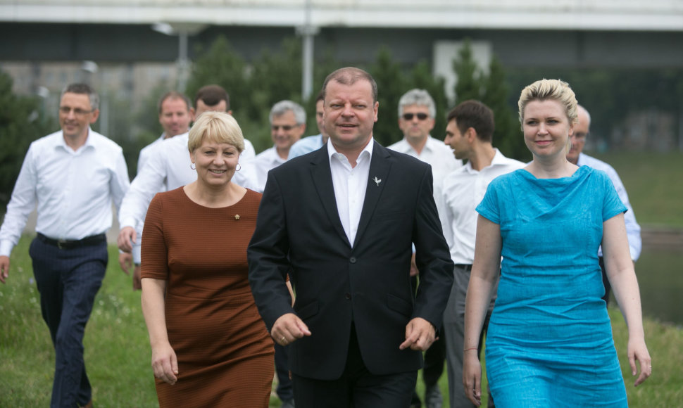 Saulius Skvernelis pristatė visus LVŽS sąrašo narius