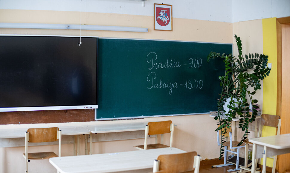 Abiturientai laiko valstybinį matematikos egzaminą