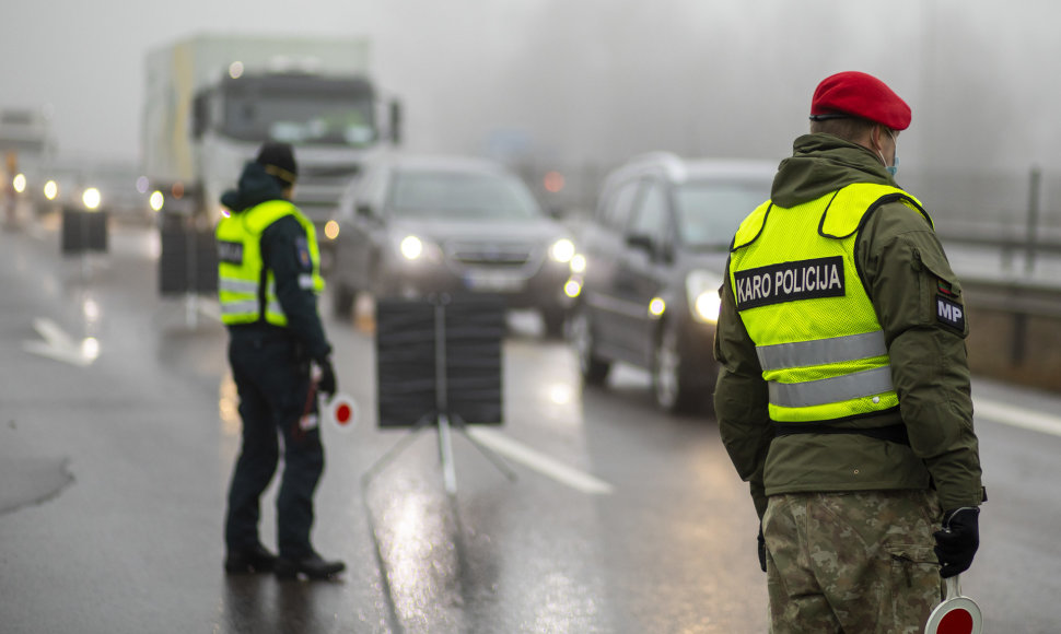 Stacionarus policijos kontrolės postas