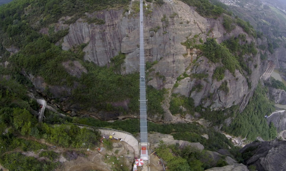 Stiklinis tiltas Kinijoje