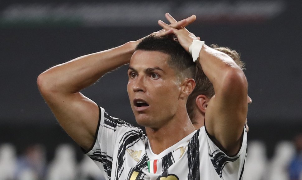 Cristiano Ronaldo ir Turino „Juventus“ žygį Čempionų lygoje sustabdė Liono „Olympique“.