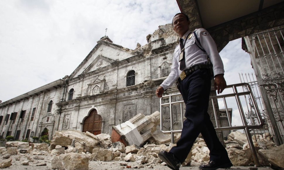 Žemės drebėjimo padariniai Filipinuose