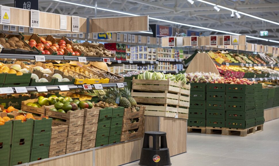 Vaisiai ir daržovės kasdieniame racione nebūtinai turi kainuoti brangiai: &bdquo;Lidl&ldquo; ekspertas pataria, kaip jų suvartoti daugiau