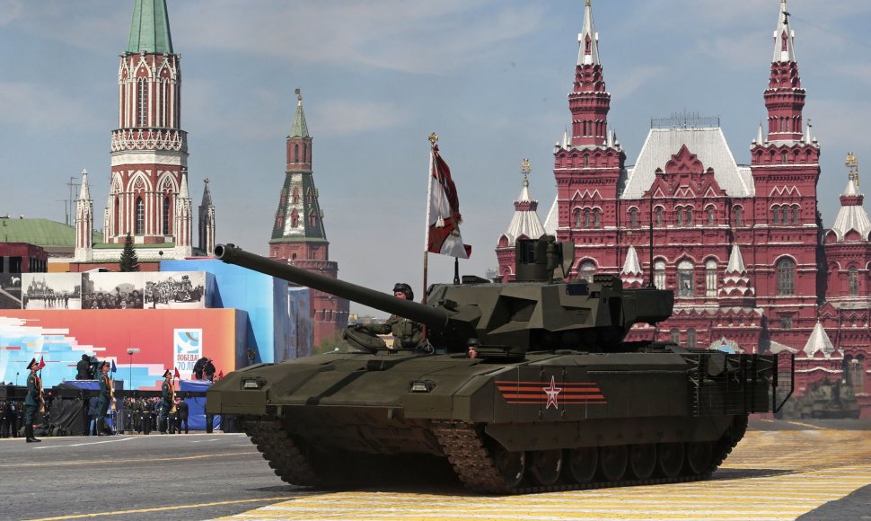Tankas T-14 „Armata“. Karinis paradas Maskvos Raudonojoje aikštėje