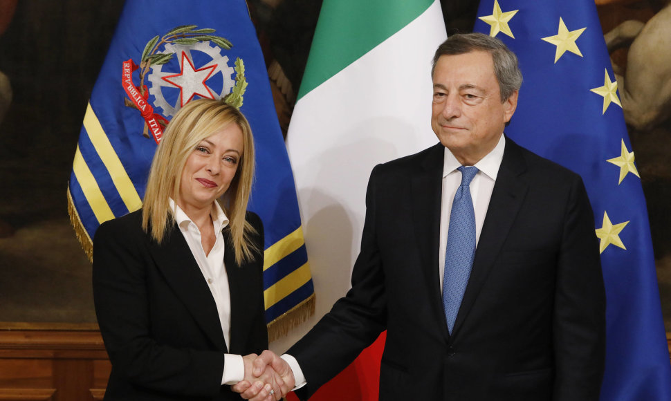 Giorgia Meloni ir Mario Draghi