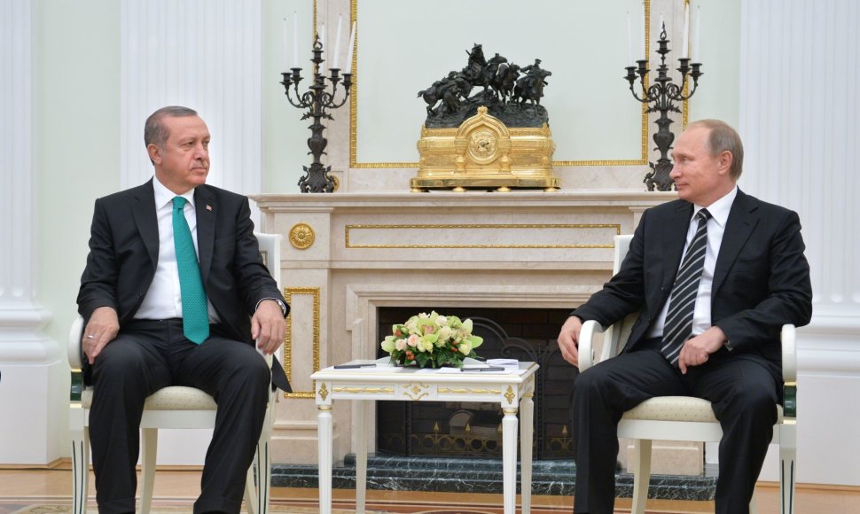 Recepas Tayyipas Erdoganas ir Vladimiras Putinas 2015 m.