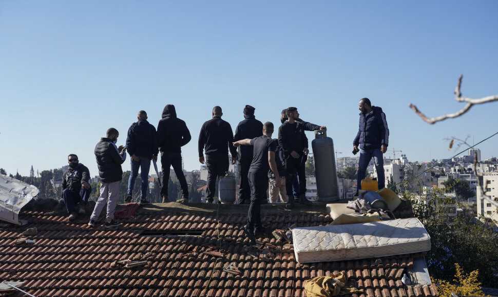 Izraelio policija susiduria su palestiniečių pasipriešinimu iškeldinimui