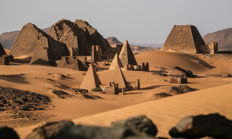 Kušo imperijos pietinės sostinės Merojės liekanos ir griuvėsiai, Sudanas, Afrika 