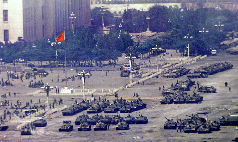 Tankai Tiananmenio aikštėje 1989 m. birželio 5 d.