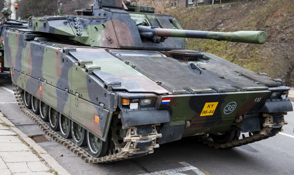 Nyderlandų pėstininkų kovos mašina CV90 Vilniuje