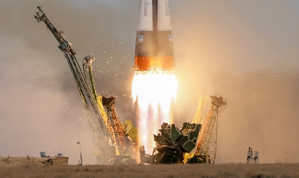 Erdvėlaivio Soyuz MS-04 pakilimas Kazachstane