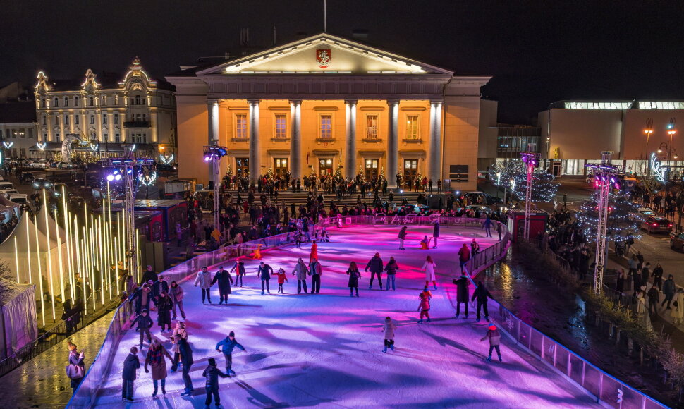 „Vilniaus ledas“ grįžta į Rotušės aikštę