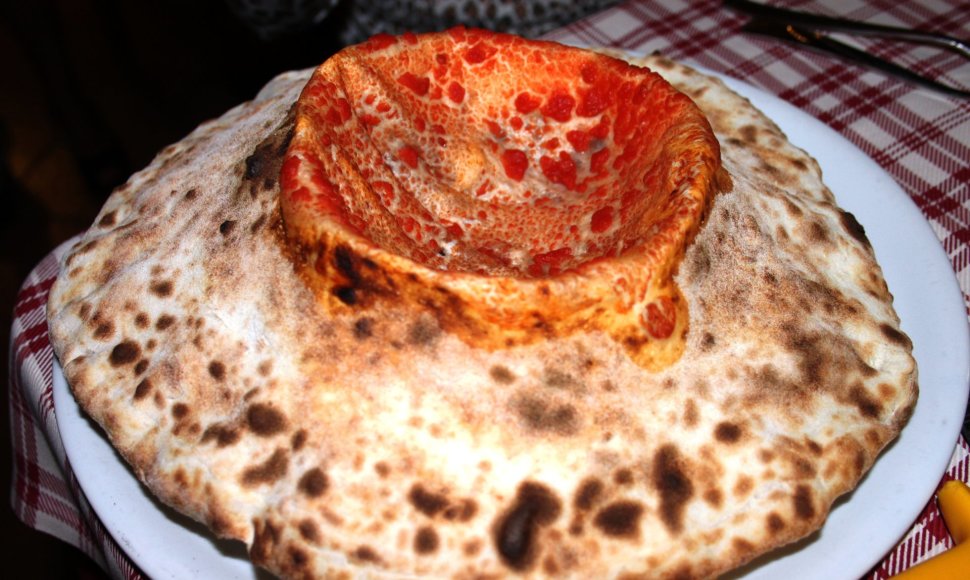 „Pizza Stromboli“: galbūt atrodo ne kaip, tačiau skonis – sunkiai pamirštamas
