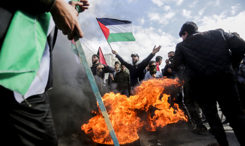 Palestiniečiai Gazoje protestuoja prieš D.Trumpo taikos planą