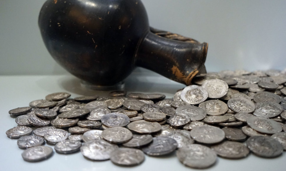 Senovinės sidabrinės monetos muziejuje Kretoje