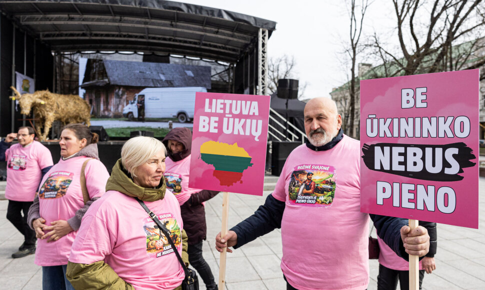 Pieno gamintojų protesto akcija Vilniuje