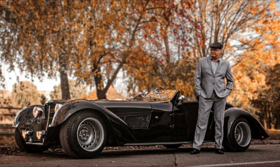 Aidas Klimantavičius ir jo sukurtas automobilis „Juodoji magija“