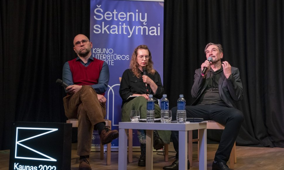 L.Katkus (kairėje) „Šetenių skaitymai“