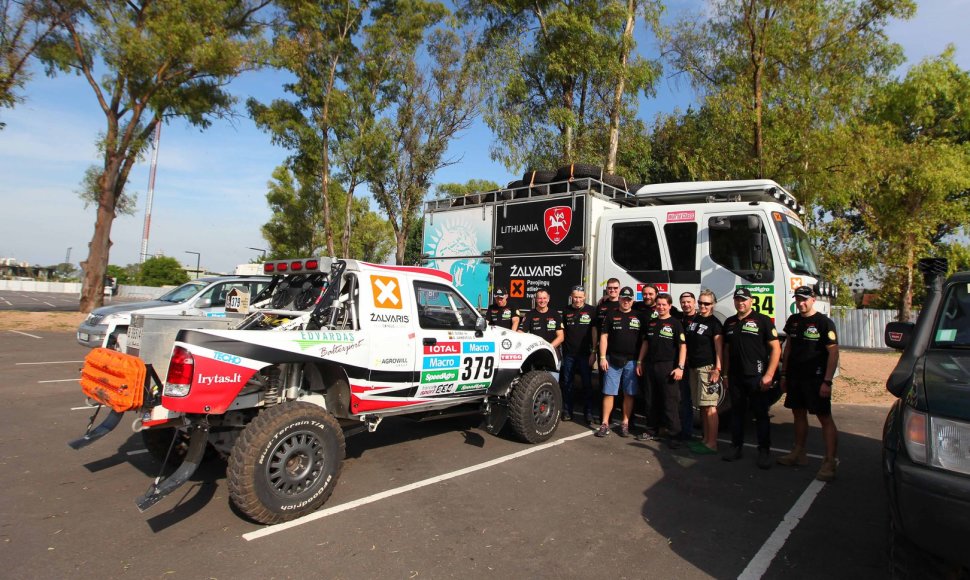 Antano Juknevičiaus komanda „Žalvaris-Dakar“ atvyksta į Buenos Aires