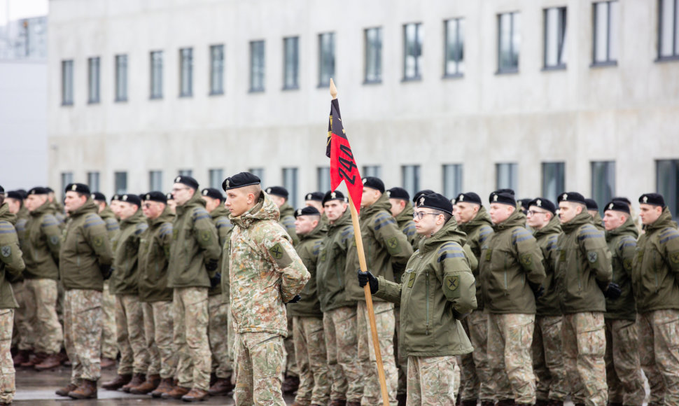 Atidarytas naujai pastatytas brg. gen. M. Pečiulionio artilerijos bataliono karinis miestelis