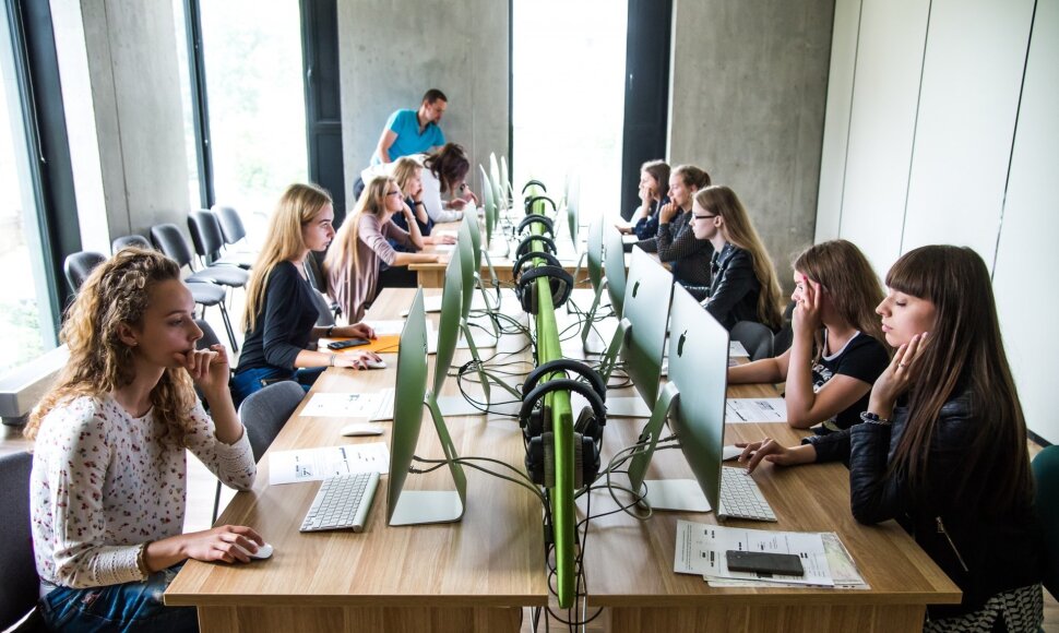 VDU studentai