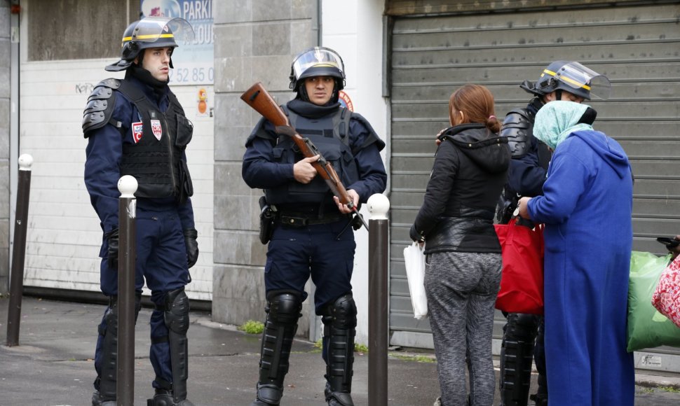 Paryžiuje nukautas užpuolikas