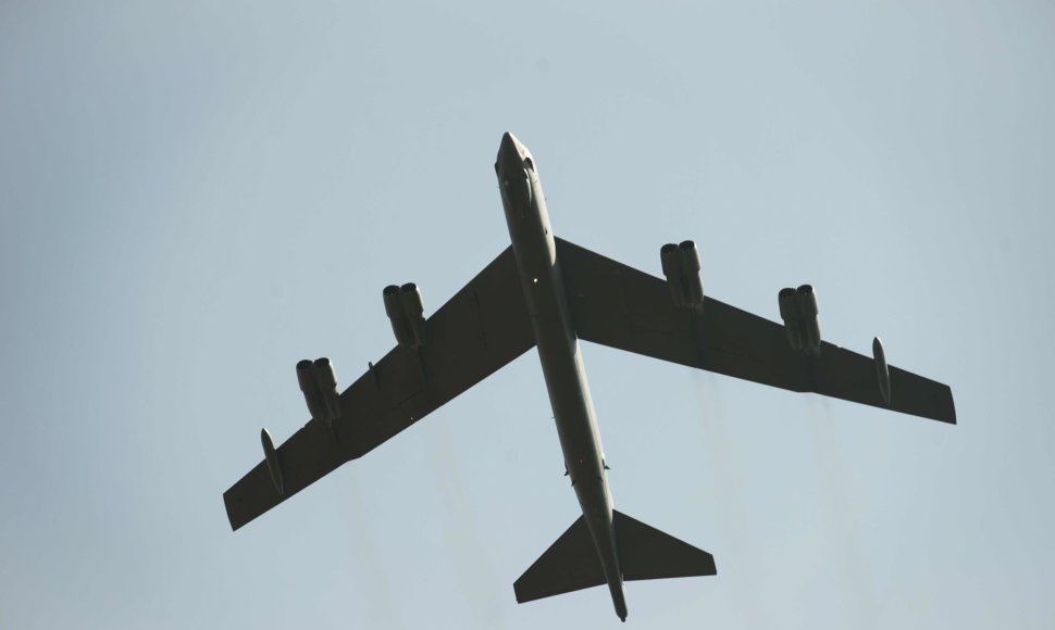 Bombonešis B-52