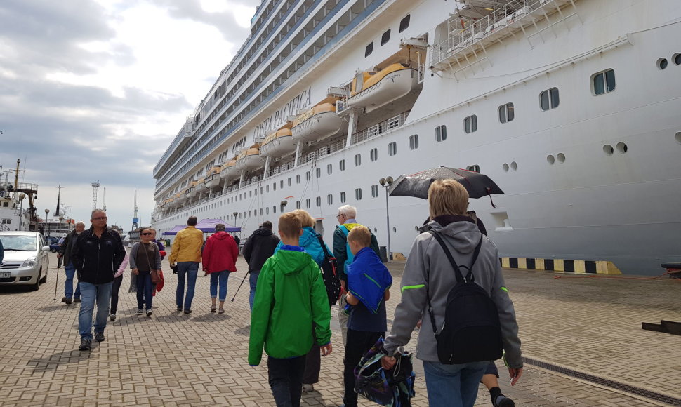 Uostamiestyje vieši didžiulis kruizinis laivas „Costa Pacifica“