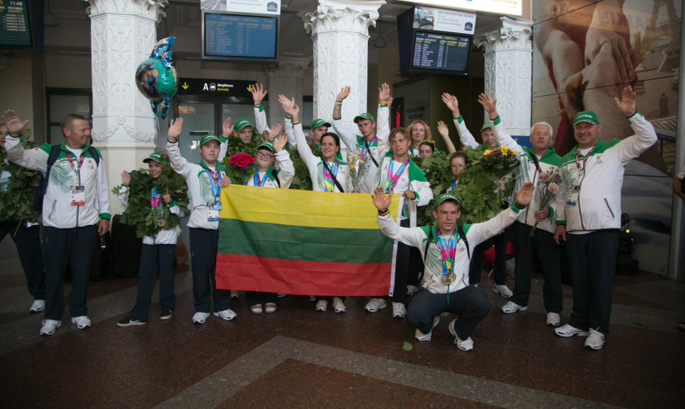 13 Lietuvos sportininkų iš specialiųjų olimpinių žaidynių Los Andžele parvežė net 17 medalių
