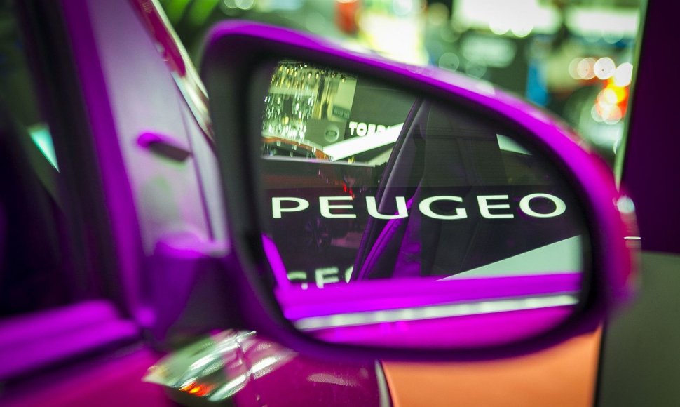 Prancūziškai-japoniško „Peugeot 108“ pasirodymas Ženevoje