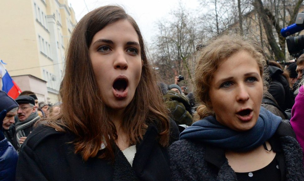 „Pussy Riot“ narės Nadezhda Tolokonnikova ir Maria Alyokhina