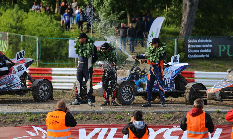 EAX ir LAX finalai