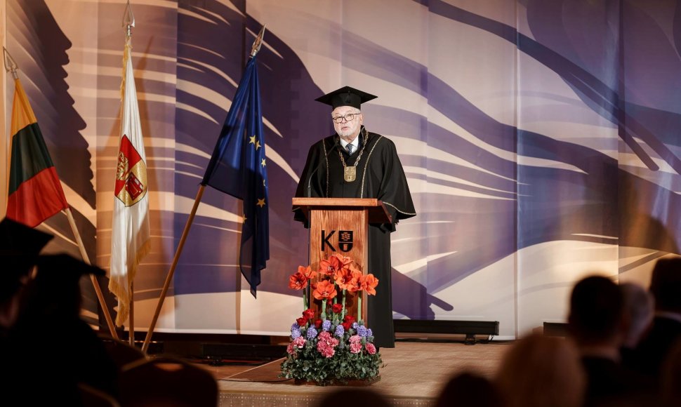 Prof. habil. dr. Vladas Algirdas Bumelis