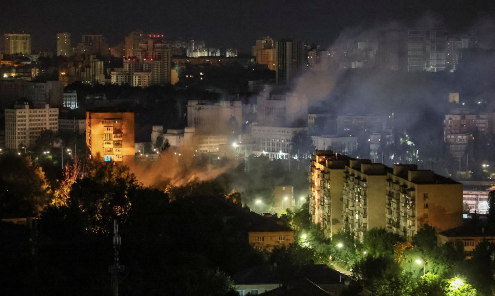 Rusijos pajėgos apšaudo Kyjivą