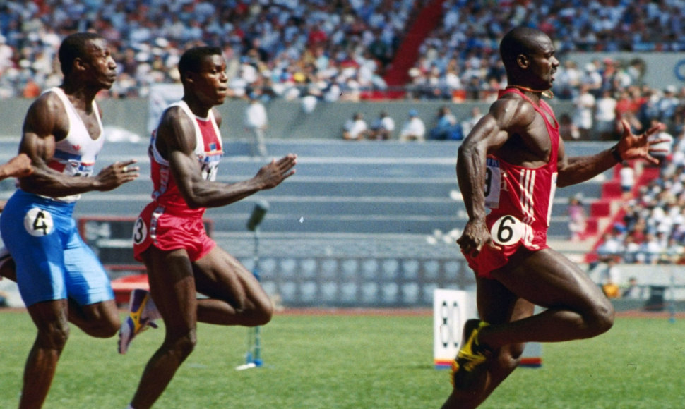Benas Johnsonas laimėjo 100 metrų bėgimo finalą 1988 metų olimpinėse žaidynėse, bet po trijų dienų neteko aukso medalio dėl dopingo.