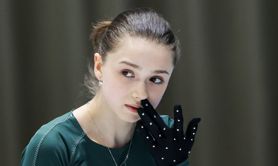 Kamila Valijeva treniruojasi Pekine.