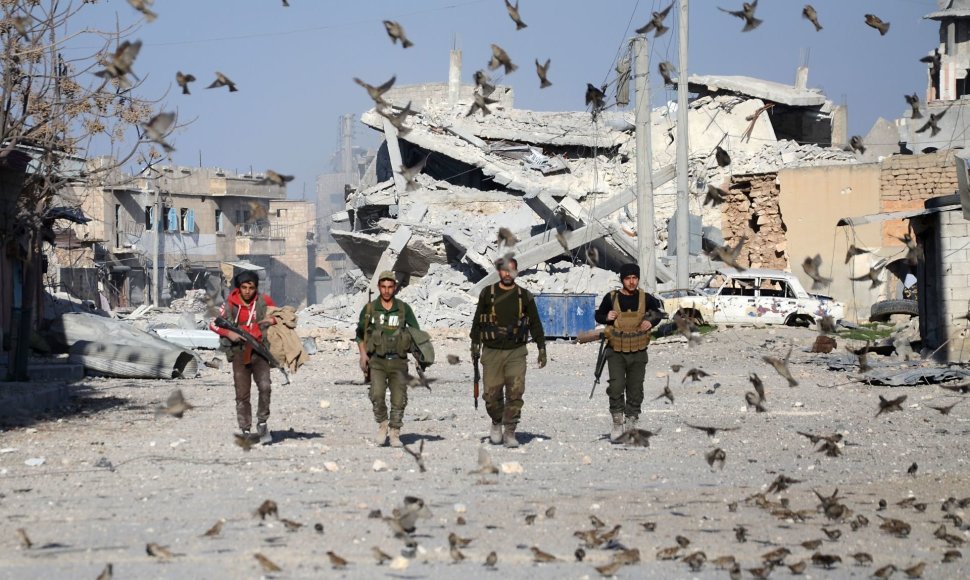 Sirijos sukilėliai atkovotame Babo mieste