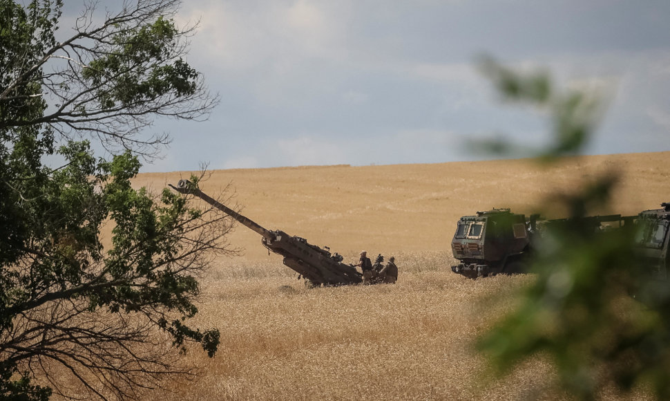 Ukrainos kariai netoli fronto linijos