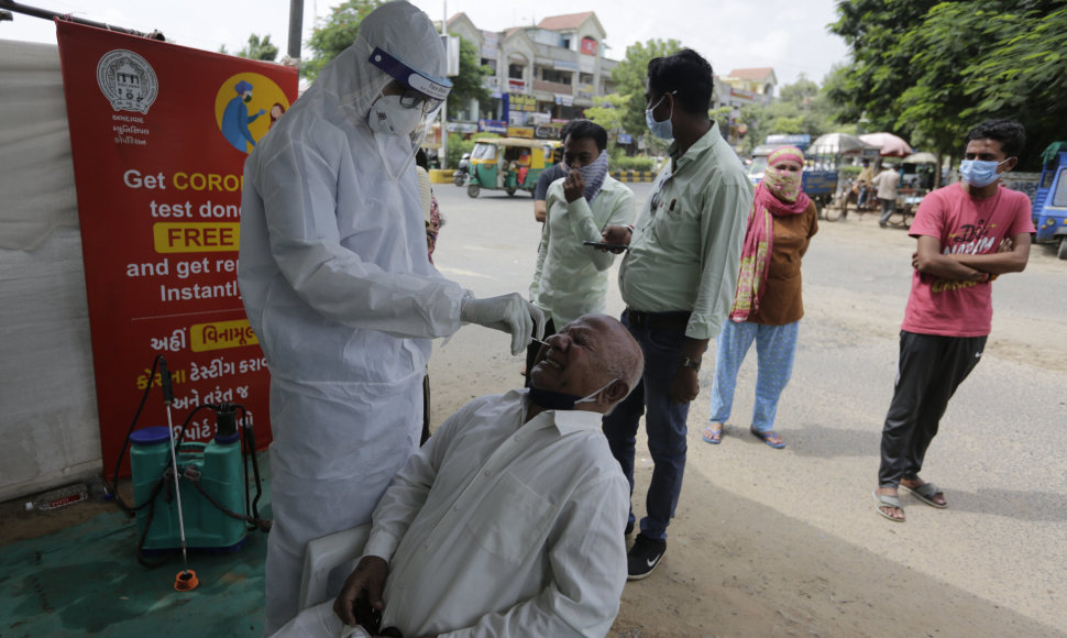 Koronaviruso testavimas Indijoje