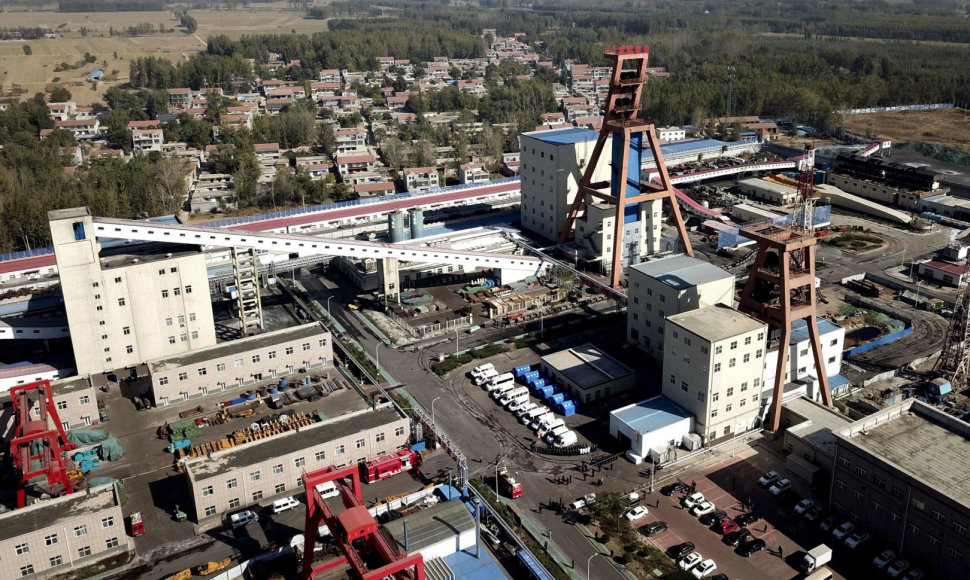 Kinijoje užgriuvusioje kasykloje rasti visų žuvusių angliakasių kūnai