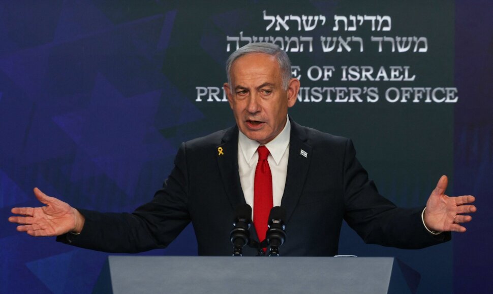 Benjaminas Netanyahu / RONEN ZVULUN / AFP
