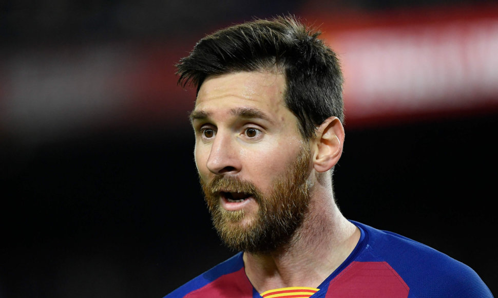 Lionelis Messi nepatenkintas klubo sporto direktoriaus kritika.