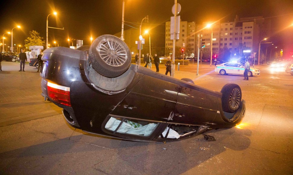 Greitosios pagalbos automobilio ir „Opelio“ avarija