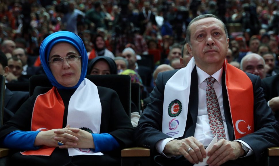 Emine Erdogan ir Recepas Tayyipas Erdoganas