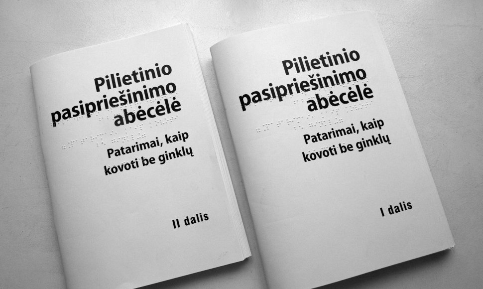 KAM išleido pirmąjį pilietinio pasipriešinimo leidinį Brailio raštu