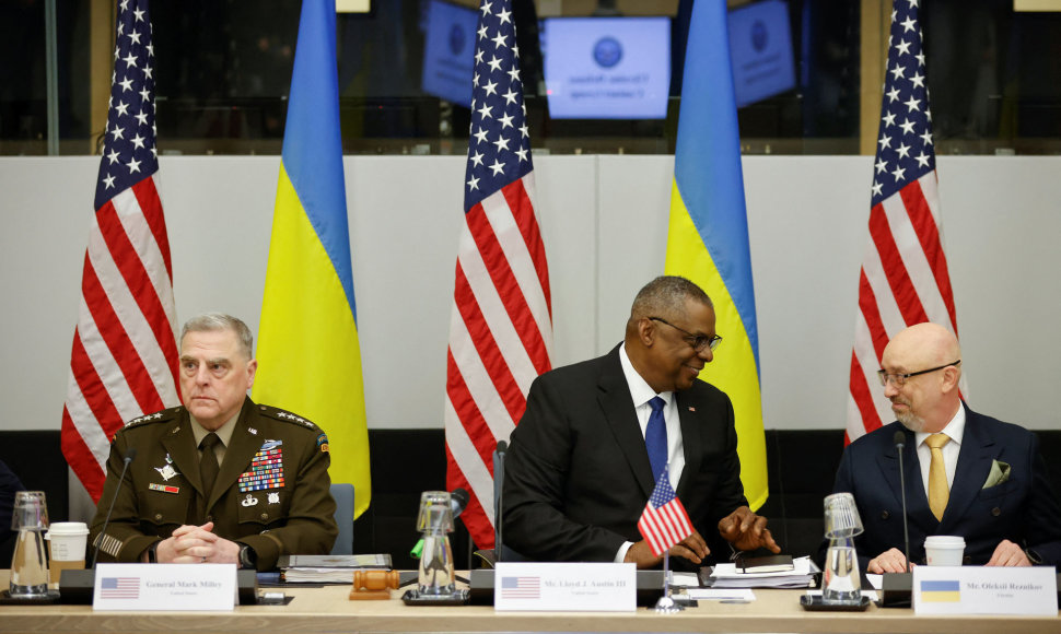 Jungtinio štabų vadų komiteto pirmininkas generolas M.A.Milley, JAV gynybos sekretorius L.Austinas . Ukrainos gynybos ministras O.Reznikovas
