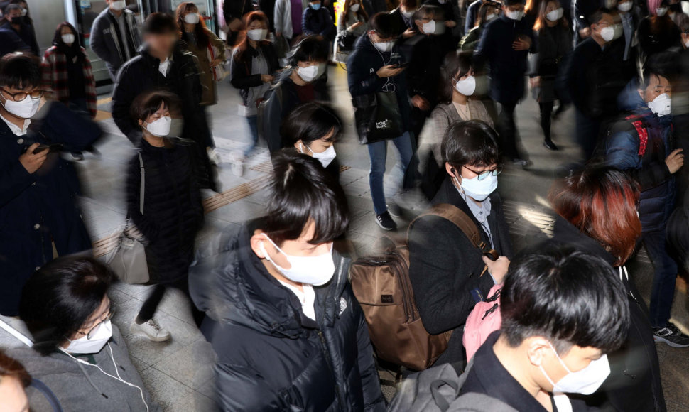 Pietų Korėjoje sėkmingai kovojama su koronavirusu