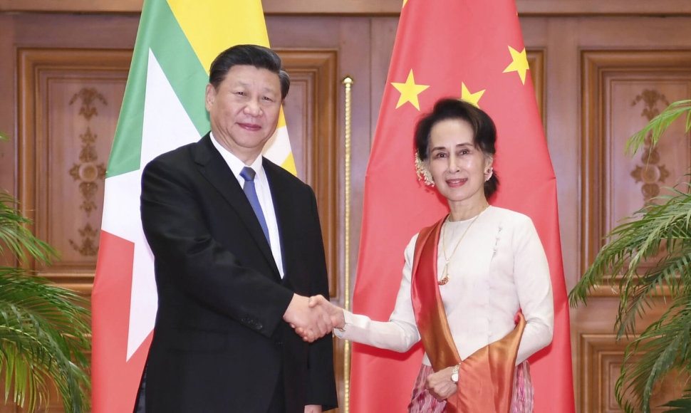 Xi Jinpingas ir Aung San Suu Kyi
