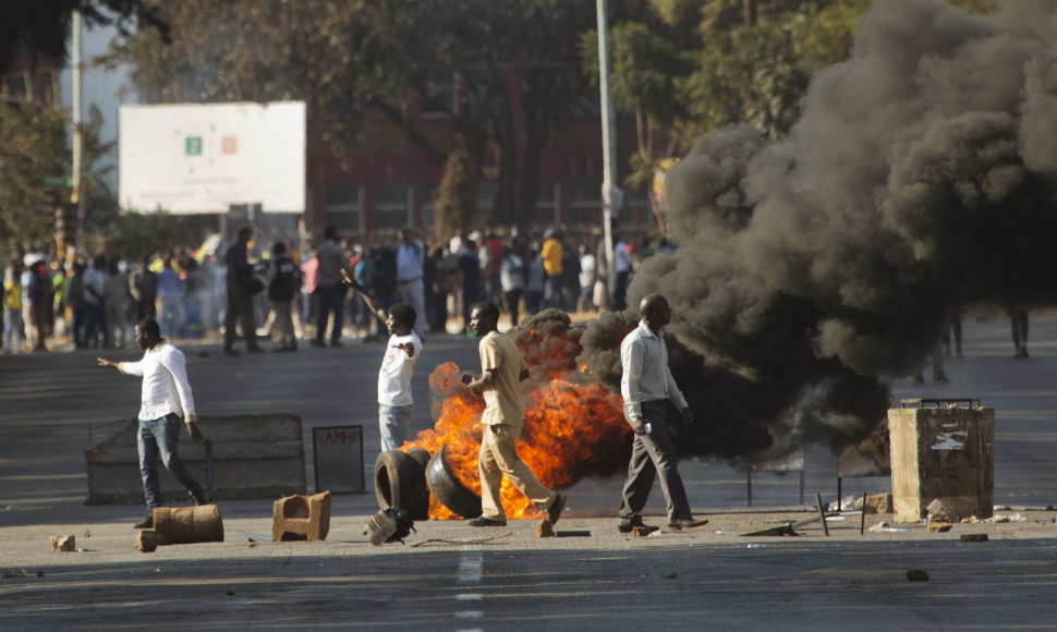 Neramumai Zimbabvėje po rinkimų