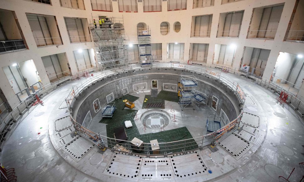 Šioje patalpoje bus montuojamas eksperimentinis ITER termobranduolinis reaktorius
